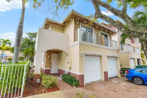 4618 SW 75th Way, Davie, FL 33314