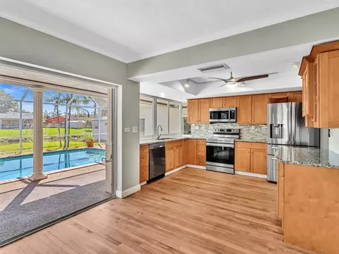 5090 SW 88th Ter, Cooper City, FL 33328