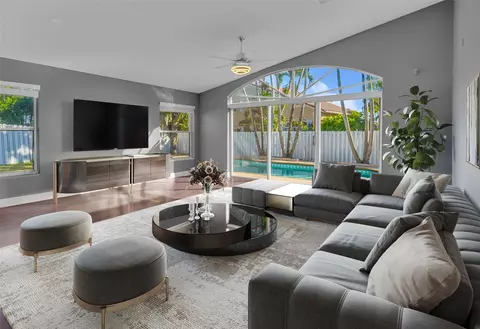 18904 NW 13th St, Pembroke Pines, FL 33029