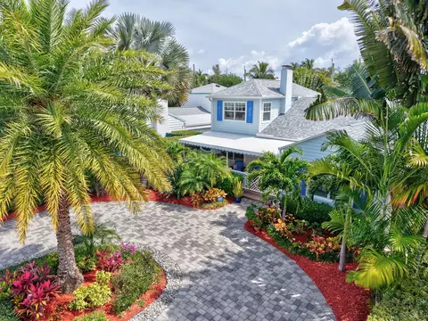 728 N Lakeside Dr, Lake Worth, FL 33460