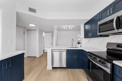 876 NW 92nd Ave #876, Plantation, FL 33324