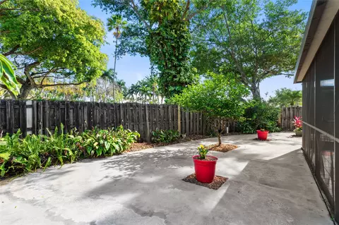 501 Danville Ter, Davie, FL 33325