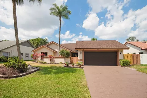 1013 NW 99th Ave, Plantation, FL 33322