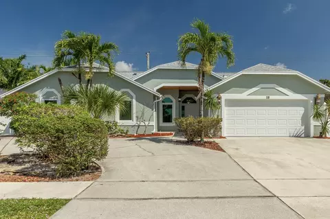 118 Queens Ln, Royal Palm Beach, FL 33411