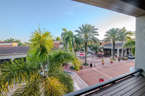 4883 Pga Blvd #202, Palm Beach Gardens, FL 33418