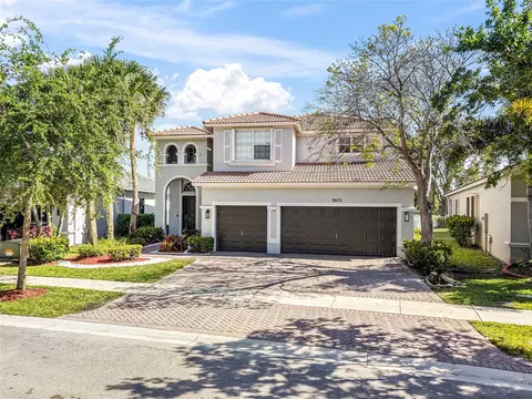 19470 Stonebrook St, Weston, FL 33332