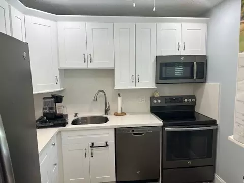 7410 NW 1st St #207, Margate, FL 33063