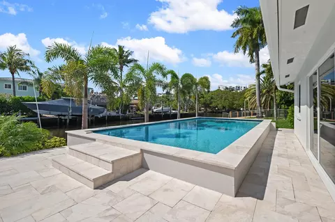 229 SE 3rd Ter, Pompano Beach, FL 33060 photo 9