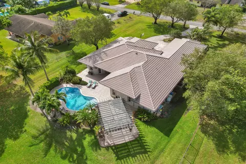 13711 SW 18th Ct, Davie, FL 33325