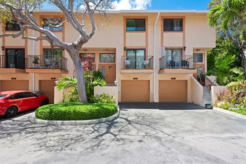 3240 NE 11th St #202, Pompano Beach, FL 33062