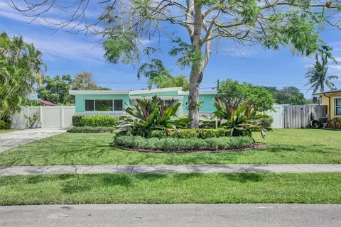 3909 SW 58th Ter, West Park, FL 33023
