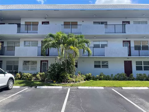 8405 NW 61st St #D-109, Tamarac, FL 33321