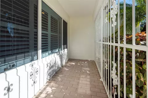 304 N 31st Ct, Hollywood, FL 33021 photo 3