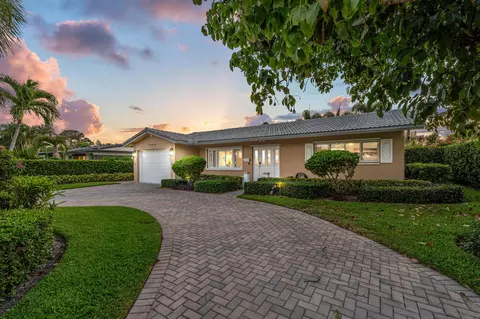 949 NE 24th Ave, Pompano Beach, FL 33062 photo 2