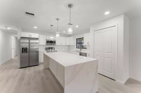 2712 S 17th St, Fort Pierce, FL 34982