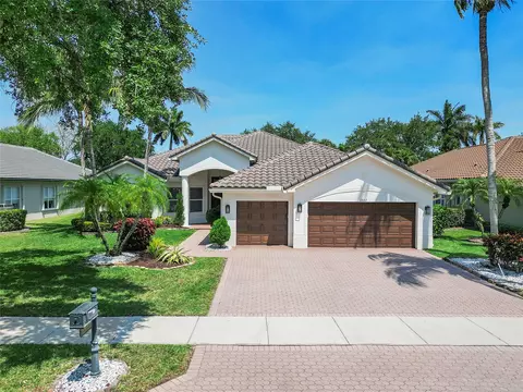 6882 NW 108th Ave, Parkland, FL 33076