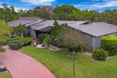 5200 Woodlands Bl, Tamarac, FL 33319