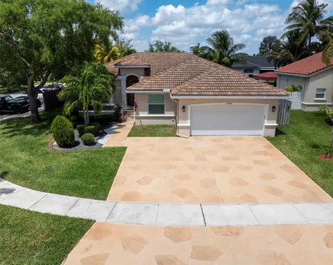 19187 NW 23rd St, Pembroke Pines, FL 33029