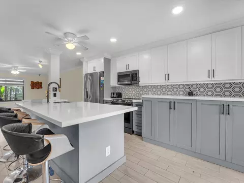 1521 NW 113th Ter, Pembroke Pines, FL 33026