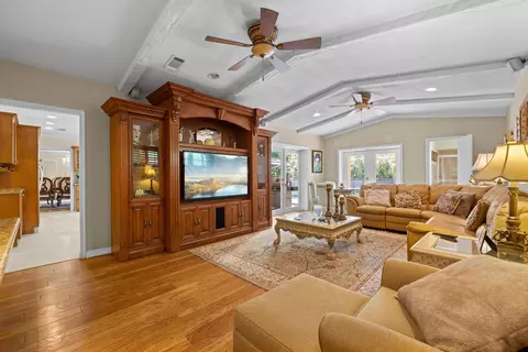 3170 N 36th St, Hollywood, FL 33021