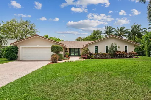 8710 Mahogany Ave, Plantation, FL 33324