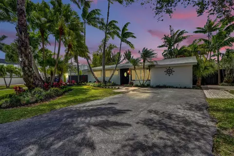 140 NW 20th St, Wilton Manors, FL 33311