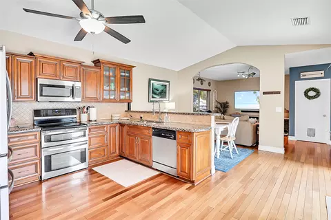 4414 NW 113th Ln, Coral Springs, FL 33065
