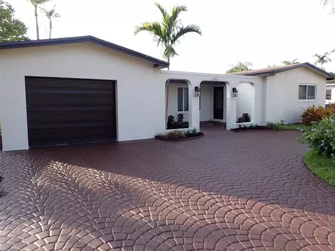 1911 NW 114th Ave, Pembroke Pines, FL 33026