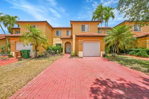 14141 N Forest Oak Cir, Davie, FL 33325
