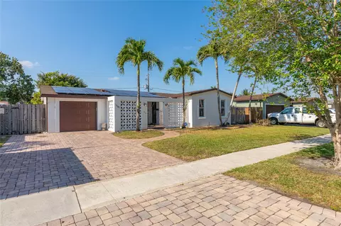 9181 SW 55th St, Cooper City, FL 33328