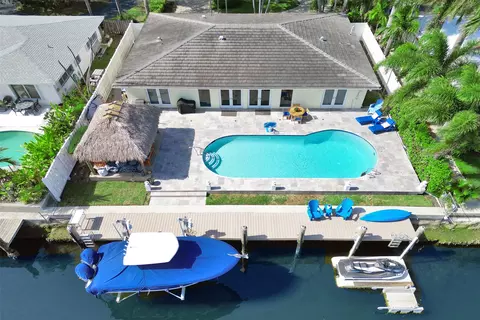 2428 SE 10th St, Pompano Beach, FL 33062