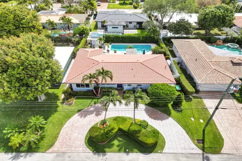 2130 NE 16th Ave, Wilton Manors, FL 33305