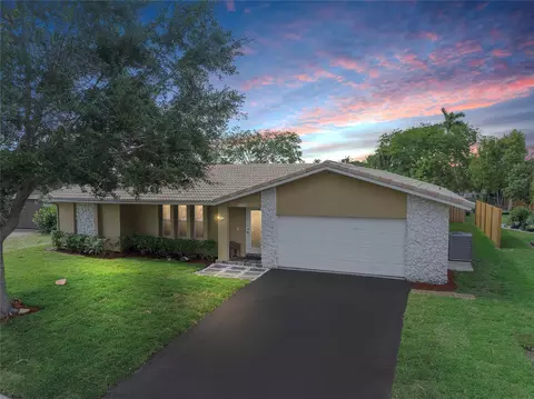 12098 NW 27th Dr, Coral Springs, FL 33065