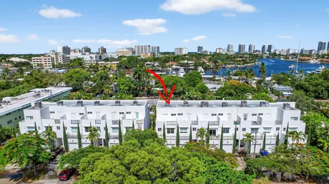 824 NE 19th Ave, Fort Lauderdale, FL 33304