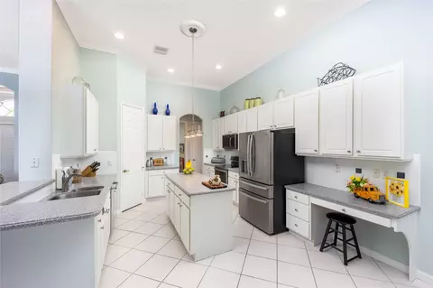 6945 SE Bay Hill Dr, Stuart, FL 34997 photo 8