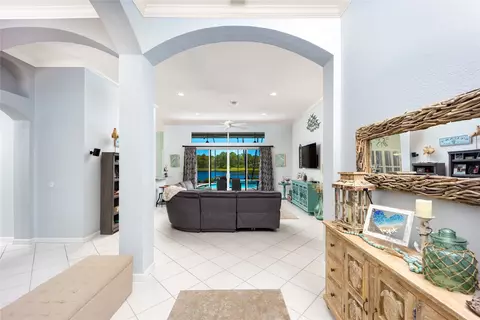 6945 SE Bay Hill Dr, Stuart, FL 34997 photo 4