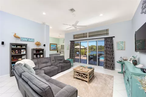 6945 SE Bay Hill Dr, Stuart, FL 34997 photo 6
