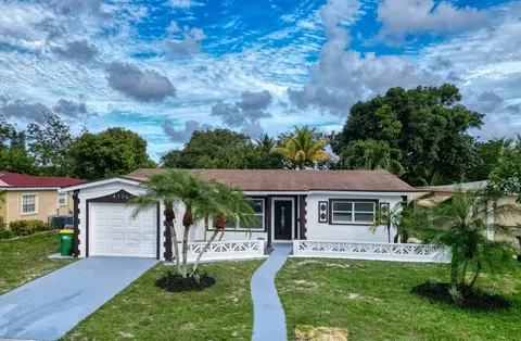 4176 NW 48th Ave, Lauderdale Lakes, FL 33319