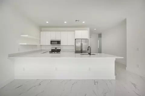 927 SW 2nd Ave, Deerfield Beach, FL 33441