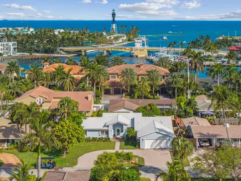2732 NE 25th St, Lighthouse Point, FL 33064 photo 2