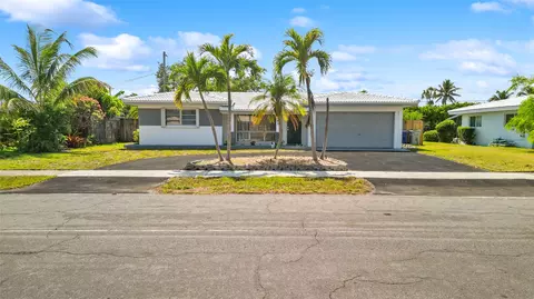 461 SE 3rd Ave, Pompano Beach, FL 33060 photo 2