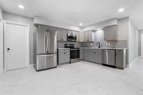 461 SE 3rd Ave, Pompano Beach, FL 33060 photo 11