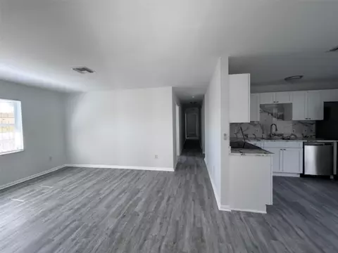 490 NE 33rd St, Oakland Park, FL 33334