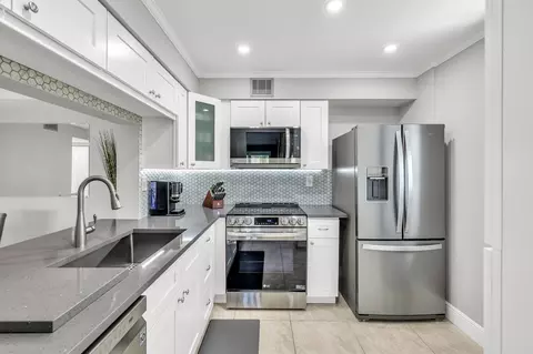 4600 W Mcnab Rd #C2, Pompano Beach, FL 33069