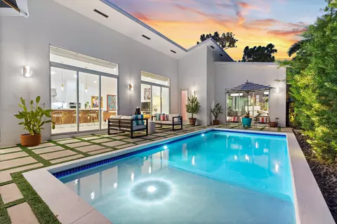 619 NE 21st Ct, Wilton Manors, FL 33305
