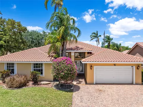 9881 NW 49th Pl, Coral Springs, FL 33076