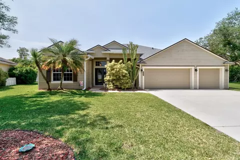 2485 4th Ln, Vero Beach, FL 32962