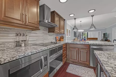 2350 NE 14th Street Cswy #103, Pompano Beach, FL 33062