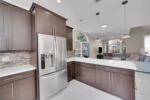 8785 NW 6th St, Coral Springs, FL 33071