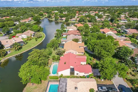 11008 NW 3rd St, Coral Springs, FL 33071 photo 6